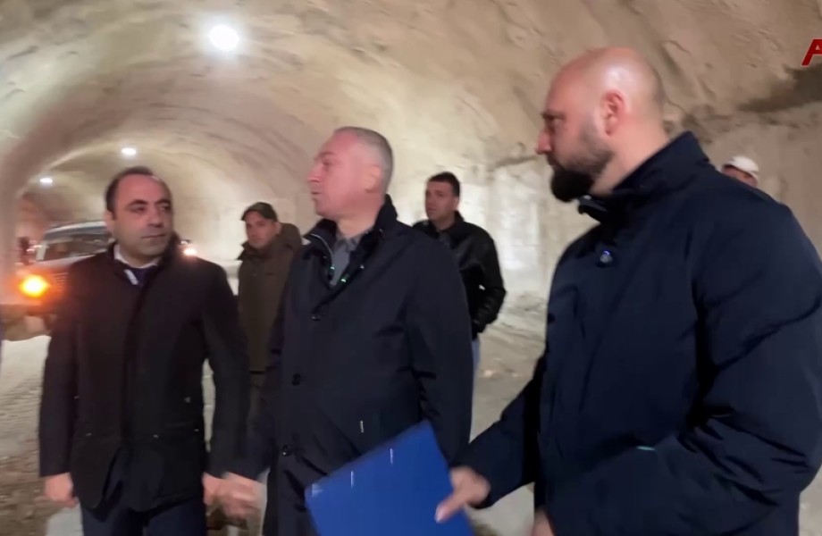 Начаты ремонтные работы дорожного полотна и тоннеля в Кодорском ущелье