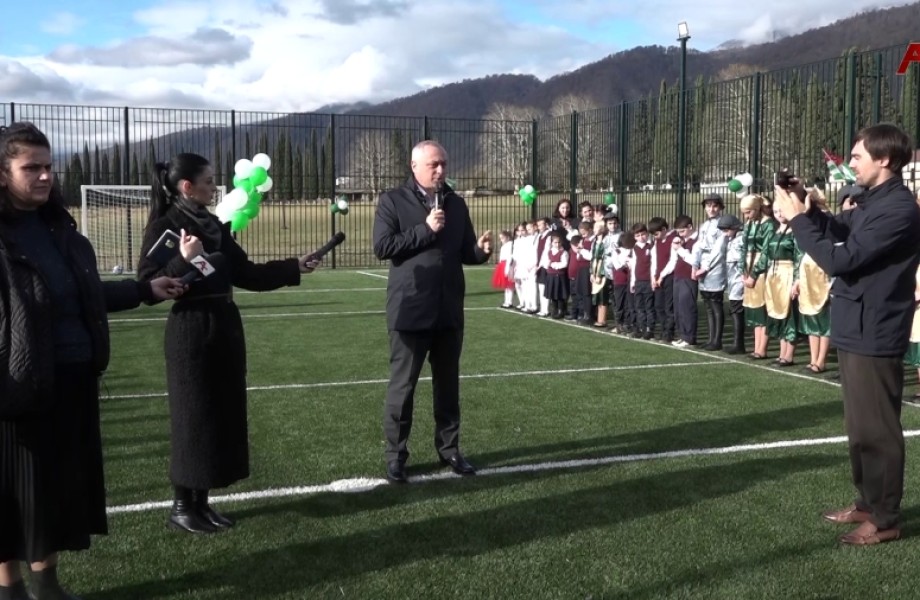 В торжественной обстановке в селе Ачандара открыли новую спортплощадку