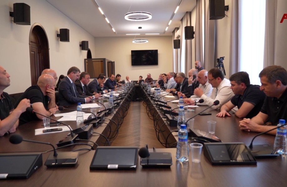 В Парламенте обсудили отчет об исполнении Республиканского бюджета Абхазии за 2025 год