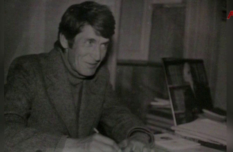 Апоет Таиф Аџьба игәалашәаратә мшы иазкны Аҧсны Аҳәынҭқарратә драматә театр аҟны имҩаҧган аспектакль