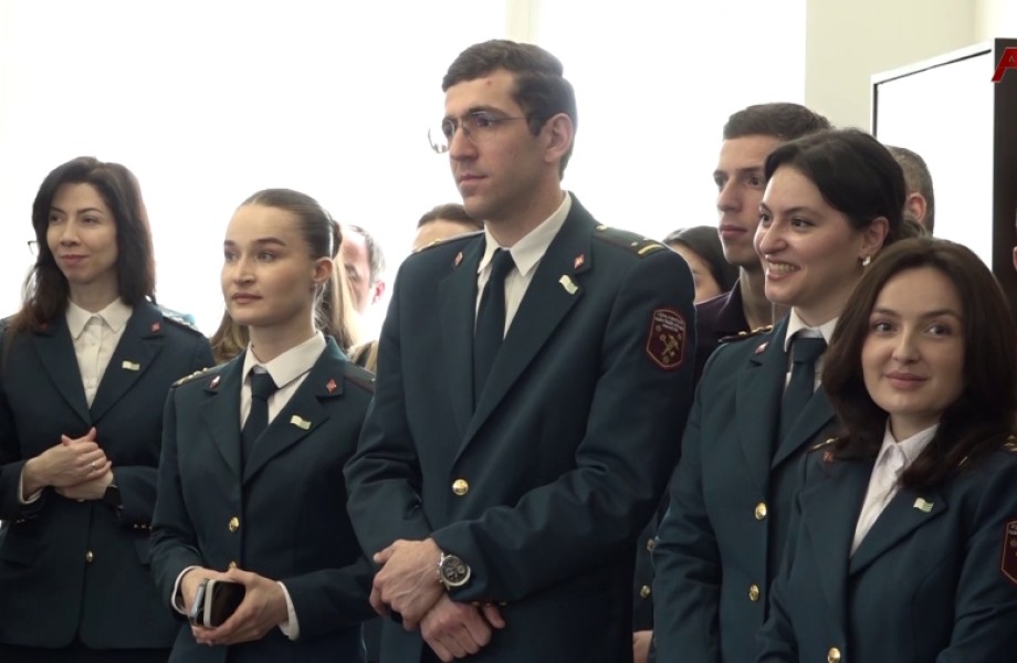 Министерству по налогам и сборам 32 года