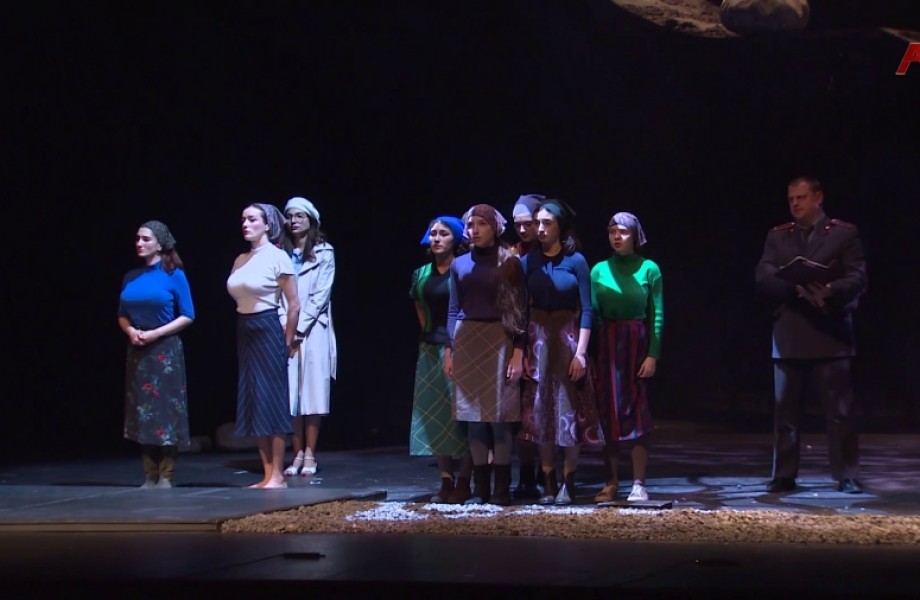 «Ахьча Махаз» ала Москва ихацыркхеит Ф.Искандер ихьӡ зху аҳәынҭқарратә аурыс драматә театр агастроль