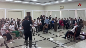 Президент Бадра Гунба встретился с участниками международного лагеря «Ахьышьтрахь»