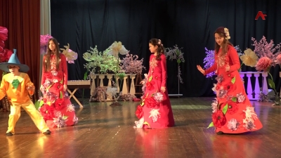 В Абхазской государственной филармонии прошел спектакль «Незнайка» по мотивам Николая Носова