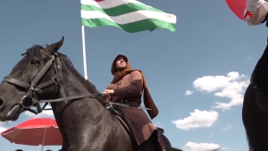 Аидгыла &quot;Аиашареи&quot; Адунеизегьтәи аҧсуа-абаза конгресси есышықәса имҩаҧыргоит абаза хәмаррақәа