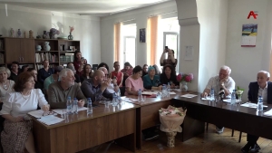 Чачба-Шервашиӡе ихьӡ зху Аҟәатәи асахьаҭыхратә ҵараиурҭаҿы имҩаҧысит адипломтә усумҭақәа рыхьчара