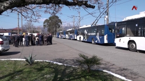 Санкт-Петербург передал Сухуму 10 современных троллейбусов
