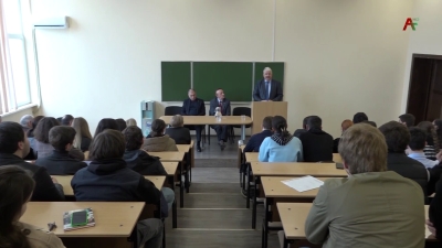 Российский политический деятель Сергей Бабурин встретился со студентами и преподавателями АГУ