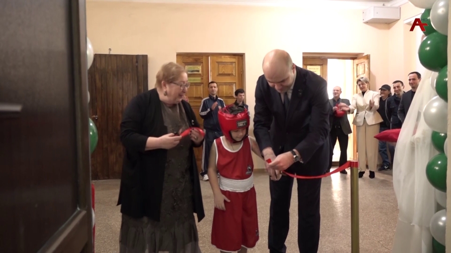 Новый, отремонтированный спортзал торжественно открылся в сухумской средней школе №14