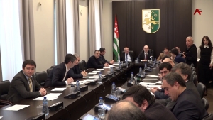 Адепутатцәа алацәажәеит азакуантә актқәа аиҭакрақәа ралагалареи ашәахтә азы азакуан астатиа аҧсахреи