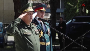 Генеральная репетиция торжественного марша парадного расчета МО прошла в Сухуме