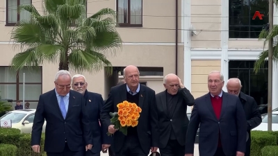 Коммунисты Абхазии отметили 107-летие ВЛКСМ