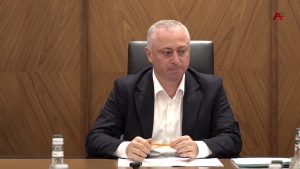 Бадра Гунба провёл совещание, посвящённое обеспечению экспорта цитрусовых урожая нынешнего года