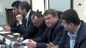 Аҟәатәи ақалақьтә еизара ҩаҧхьа ахантәаҩыс далхуп адепутат Дмитри Осиа