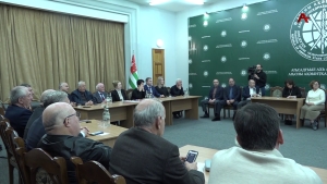 В. Арӡынба игәаларшәара иазкыз ахәылҧаз мҩаҧысит Аҧсадгьы ахь ахынҳәразы аҳәынқарратә еилакы аҿы