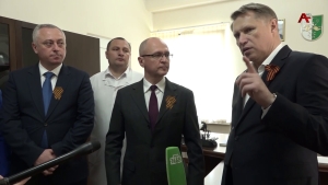 Бадра Гунба и Сергей Кириенко посетили Республиканскую больницу