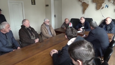 Состоялось заседание политсовета республиканской политической партии «Единая Абхазия». Были обсуждены два вопроса – общественно-политическая ситуация в стране и вопросы подготовки к предстоящему съезду.