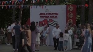 Жәларбжьаратәи аилазаара «Алашара» Ҟарачы-Черкесск имҩаҧнагоит аҧсуа-абаза жәлар рфестиваль «Абаза»