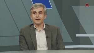 Аҟәа араион ахада Алхас Ҷыҭанаа дырзааҭгылеит иҟаҵоу, иӡбамкәа ирзынхаз азҵаарақәа жәпакы