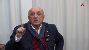 Д. Гәлиа имемориалтә ҩны амузеи аҿы имҩаҧысит апоет, аиҭагаҩ Денис Чачхалиа ирҿиаратә хәылҧазы
