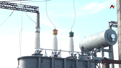 Черноморэнерго проводит работы по установке отремонтированного трансформатора